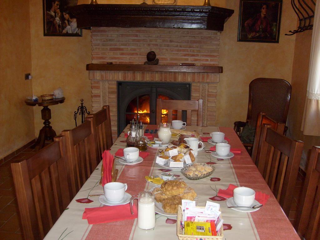 منزل الضيف Casas de Santa Cruz  في Senorio De Monterruiz المظهر الخارجي الصورة